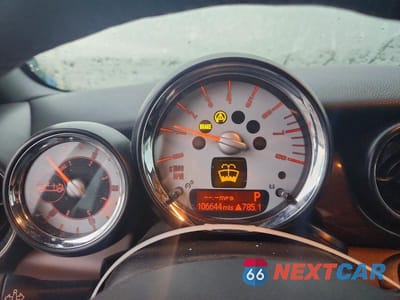 Zdjęcie 9 z 12 samochodu: 2009 MINI COOPER S VIN:WMWMS33529TY07536 - miniatura