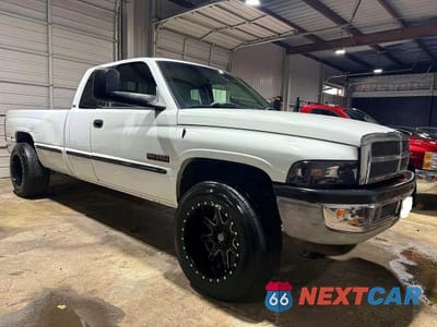 1998 DODGE RAM 2500 1B7KC236XWJ248013 - główne zdjęcie licytacji z USA - miniatura