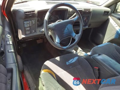 Zdjęcie 8 z 13 samochodu: 1995 CHEVROLET BLAZER VIN:1GNCT18W0S2173485 - miniatura