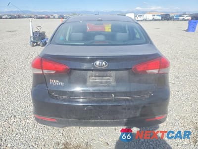 Zdjęcie 6 z 12 samochodu: 2017 KIA FORTE LX VIN:3KPFL4A71HE007692 - miniatura