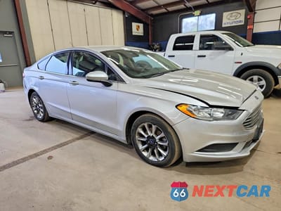 Czwarte zdjęcie samochodu z boku: 2017 FORD FUSION SE VIN:3FA6P0H78HR370590 - miniatura
