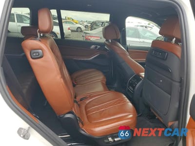 Zdjęcie 11 z 13 samochodu: 2019 BMW X7 XDRIVE40I VIN:5UXCW2C5XKL081572 - miniatura