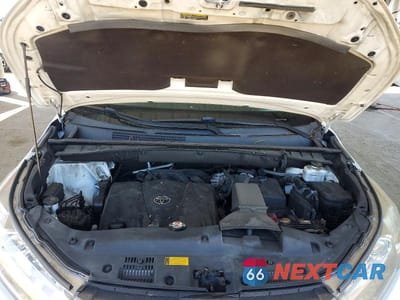 Zdjęcie 12 z 12 samochodu: 2019 TOYOTA HIGHLANDER LE VIN:5TDBZRFH9KS932049 - miniatura