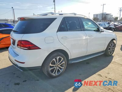 Trzecie zdjęcie samochodu z tyłu: 2017 MERCEDES-BENZ GLE 350 VIN:4JGDA5JB3HA921030 - miniatura