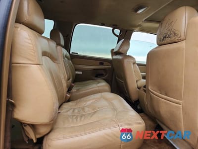 Zdjęcie 11 z 13 samochodu: 2000 CHEVROLET SUBURBAN K2500 VIN:3GNGK26U1YG175063 - miniatura