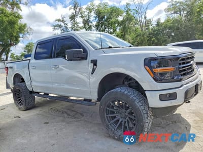Czwarte zdjęcie samochodu z boku: 2024 FORD F150 XLT VIN:1FTFW3L55RKE29749 - miniatura