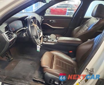 Zdjęcie 7 z 12 samochodu: 2019 BMW 330I VIN:WBA5R1C58KFH05623 - miniatura