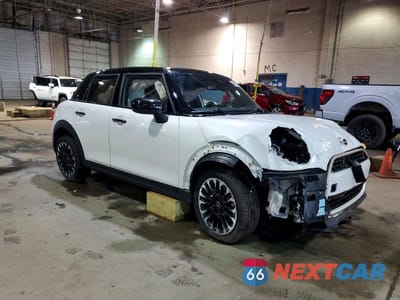 Czwarte zdjęcie samochodu z boku: 2025 MINI COOPER S VIN:WMW53GD08S2W88625 - miniatura