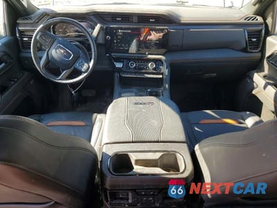Zdjęcie 8 z 13 samochodu: 2025 GMC SIERRA K3500 AT4 VIN:1GT4UVE79SF300273 - miniatura