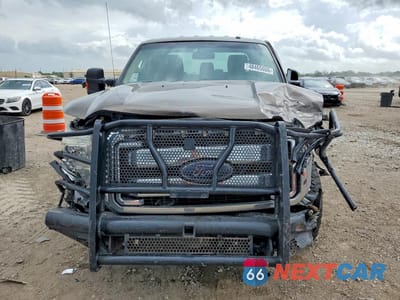 Piąte zdjęcie samochodu w środku: 2016 FORD F250 VIN:1FT7W2BT1GEA48720 - miniatura