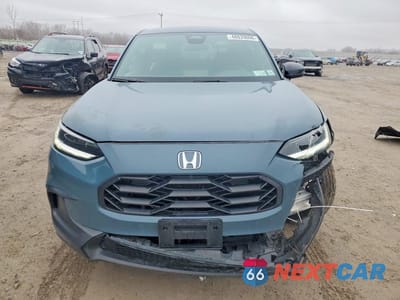 Piąte zdjęcie samochodu w środku: 2023 HONDA HR-V SPORT VIN:3CZRZ2H53PM705725 - miniatura