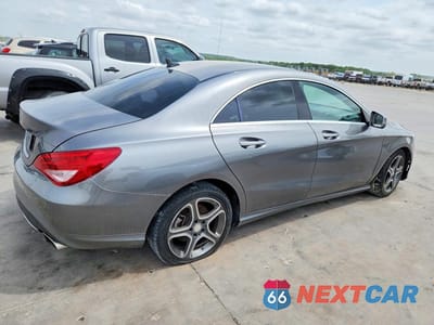 Trzecie zdjęcie samochodu z tyłu: 2014 MERCEDES-BENZ CLA 250 VIN:WDDSJ4EB3EN139286 - miniatura