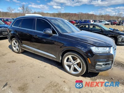 Czwarte zdjęcie samochodu z boku: 2019 AUDI Q7 PRESTIGE S-LINE VIN:WA1VAAF70KD010224 - miniatura