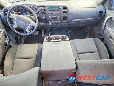 Zdjęcie 8 z 13 samochodu: 2014 GMC SIERRA K2500 SLE VIN:1GT120CG7EF171050 - miniatura