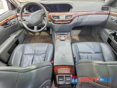 Zdjęcie 8 z 13 samochodu: 2007 MERCEDES-BENZ S 550 VIN:WDDNG71X37A030741 - miniatura