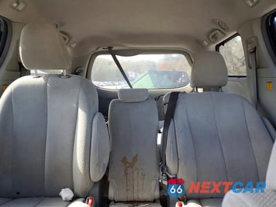 Zdjęcie 10 z 13 samochodu: 2011 TOYOTA SIENNA LE VIN:5TDKK3DC1BS157304 - miniatura