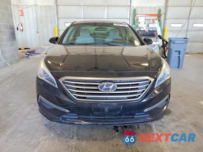 Piąte zdjęcie samochodu w środku: 2015 HYUNDAI SONATA SE VIN:5NPE24AF7FH099440 - miniatura