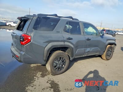 Trzecie zdjęcie samochodu z tyłu: 2025 TOYOTA 4RUNNER SR5 VIN:JTEVA5AR7S5004951 - miniatura