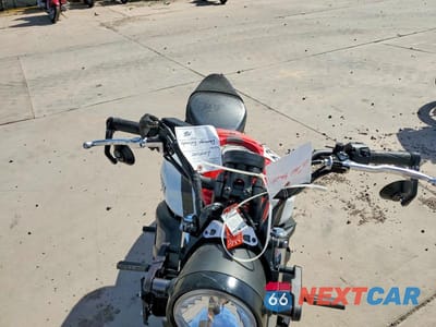 Piąte zdjęcie samochodu w środku: 2021 YAMAHA XSR700 VIN:JYARM21E9MA001385 - miniatura