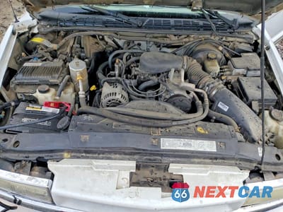 Zdjęcie 11 z 12 samochodu: 2000 CHEVROLET BLAZER VIN:1GNDT13W2Y2399225 - miniatura