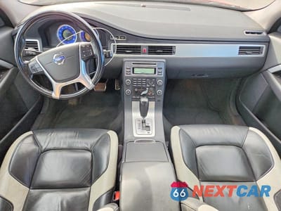 Zdjęcie 8 z 14 samochodu: 2010 VOLVO V70 3.2 VIN:YV1982BW5A1123618 - miniatura