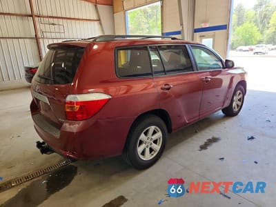 Trzecie zdjęcie samochodu z tyłu: 2010 TOYOTA HIGHLANDER BASE VIN:5TDBK3EH5AS007561 - miniatura