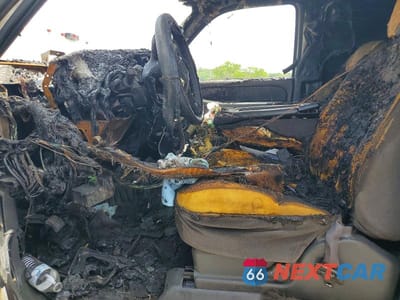 Zdjęcie 7 z 12 samochodu: 2006 GMC NEW SIERRA K1500 VIN:2GTEK19B861261531 - miniatura
