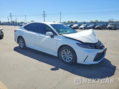 Czwarte zdjęcie samochodu z boku: 2025 TOYOTA CAMRY LE VIN:4T1DAACK2SU128409 - miniatura
