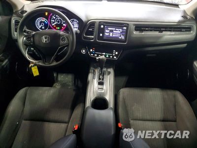 Zdjęcie 8 z 12 samochodu: 2018 HONDA HR-V EX VIN:3CZRU5H56JM720498 - miniatura