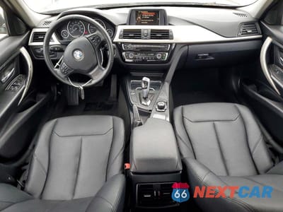 Zdjęcie 8 z 12 samochodu: 2016 BMW 320 XI VIN:WBA8E5G5XGNT93082 - miniatura