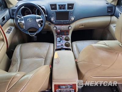 Zdjęcie 8 z 13 samochodu: 2012 TOYOTA HIGHLANDER LIMITED VIN:5TDYK3EHXCS062276 - miniatura
