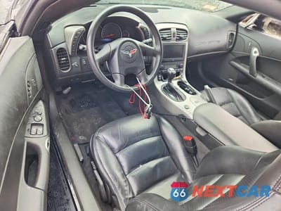 Zdjęcie 8 z 12 samochodu: 2005 CHEV CORVETTE VIN:1G1YY34U355131730 - miniatura