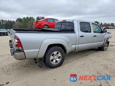 Trzecie zdjęcie samochodu z tyłu: 2013 TOYOTA TACOMA DOUBLE CAB LONG BED VIN:3TMMU4FN8DM061034 - miniatura