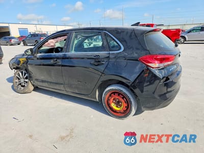 Drugie zdjęcie samochodu z przodu: 2018 HYUNDAI ELANTRA GT BASE VIN:KMHH35LE2JU070703 - miniatura