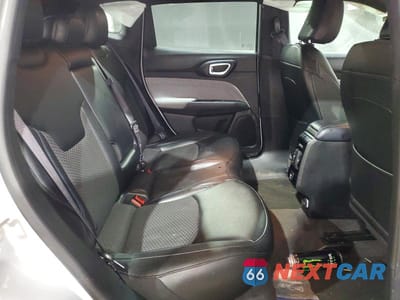 Zdjęcie 11 z 13 samochodu: 2024 JEEP COMPASS LATITUDE VIN:3C4NJDBN3RT117803 - miniatura