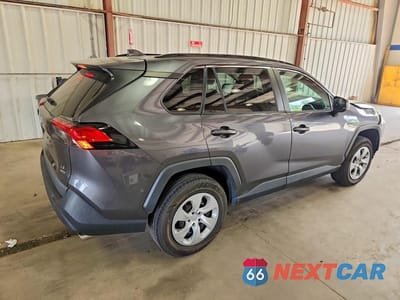 Trzecie zdjęcie samochodu z tyłu: 2021 TOYOTA RAV4 LE VIN:2T3F1RFV2MC170247 - miniatura