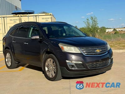 2015 CHEVROLET TRAVERSE LT 1GNKRGKDXFJ236673 - główne zdjęcie licytacji z USA - miniatura