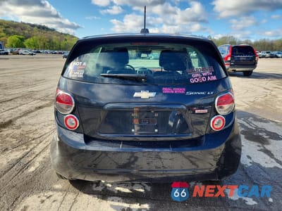 Zdjęcie 6 z 12 samochodu: 2015 CHEVROLET SONIC LT VIN:1G1JD6SB1F4139283 - miniatura