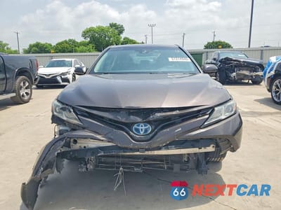 Piąte zdjęcie samochodu w środku: 2018 TOYOTA CAMRY LE VIN:4T1B31HK0JU502993 - miniatura