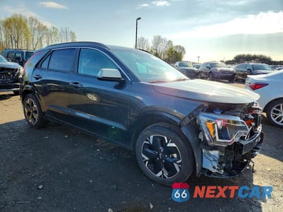 Czwarte zdjęcie samochodu z boku: 2023 KIA NIRO WIND VIN:KNDCR3L15P5055694 - miniatura