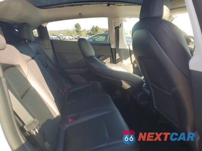 Zdjęcie 10 z 12 samochodu: 2022 TESLA MODEL Y VIN:7SAYGDEE9NF427747 - miniatura
