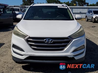 Piąte zdjęcie samochodu w środku: 2016 HYUNDAI TUCSON SE VIN:KM8J33A48GU034233 - miniatura