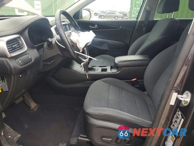 Zdjęcie 7 z 13 samochodu: 2017 KIA SORENTO LX VIN:5XYPGDA3XHG333080 - miniatura