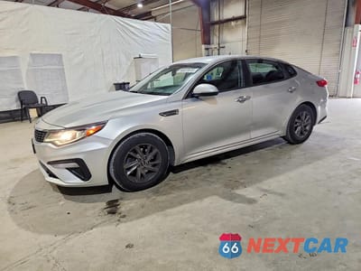 2020 KIA OPTIMA LX 5XXGT4L37LG425348 - główne zdjęcie licytacji z USA - miniatura