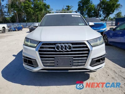 Piąte zdjęcie samochodu w środku: 2018 AUDI Q7 PREMIUM PLUS VIN:WA1LAAF76JD019600 - miniatura
