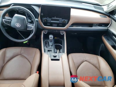Zdjęcie 8 z 14 samochodu: 2024 TOYOTA GRAND HIGHLANDER PLATINUM VIN:5TDAAAB5XRS046123 - miniatura