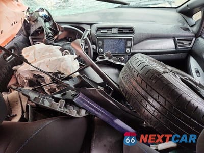 Zdjęcie 8 z 13 samochodu: 2023 NISSAN LEAF S VIN:1N4AZ1BV1PC558107 - miniatura