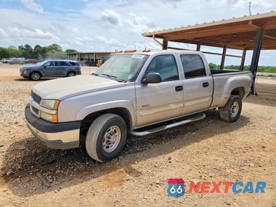 2004 CHEVROLET SILVERADO K2500 1GCGK23U14F127751 - główne zdjęcie licytacji z USA - miniatura