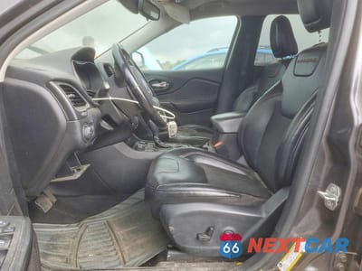 Zdjęcie 7 z 13 samochodu: 2020 JEEP CHEROKEE TRAILHAWK 4WD VIN:1C4PJMBX4LD528778 - miniatura