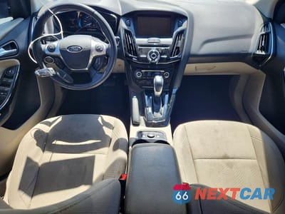 Zdjęcie 8 z 11 samochodu: 2014 FORD FOCUS BEV VIN:1FADP3R45EL311844 - miniatura